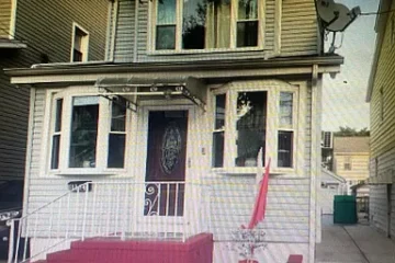 8829 183rd St, Jamaica, NY 11423